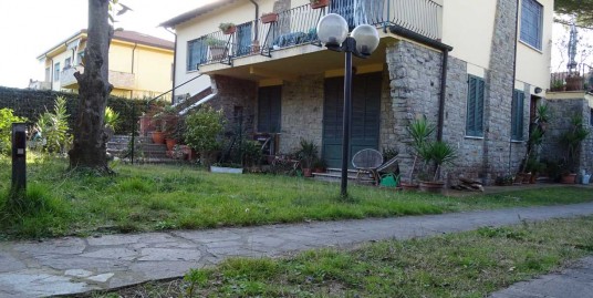 villa con giardino in vendita tirrenia pisa